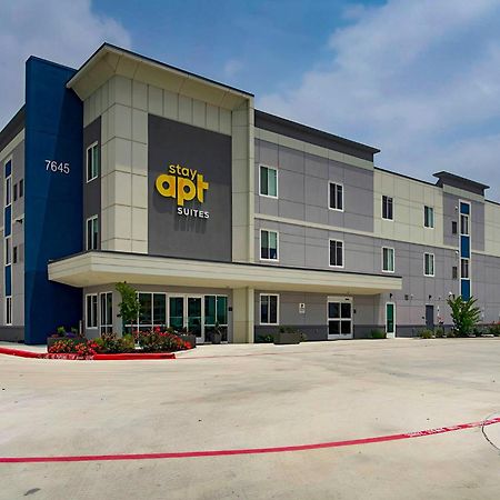 Stayapt Suites San Antonio-Randolph Live Oak Екстер'єр фото