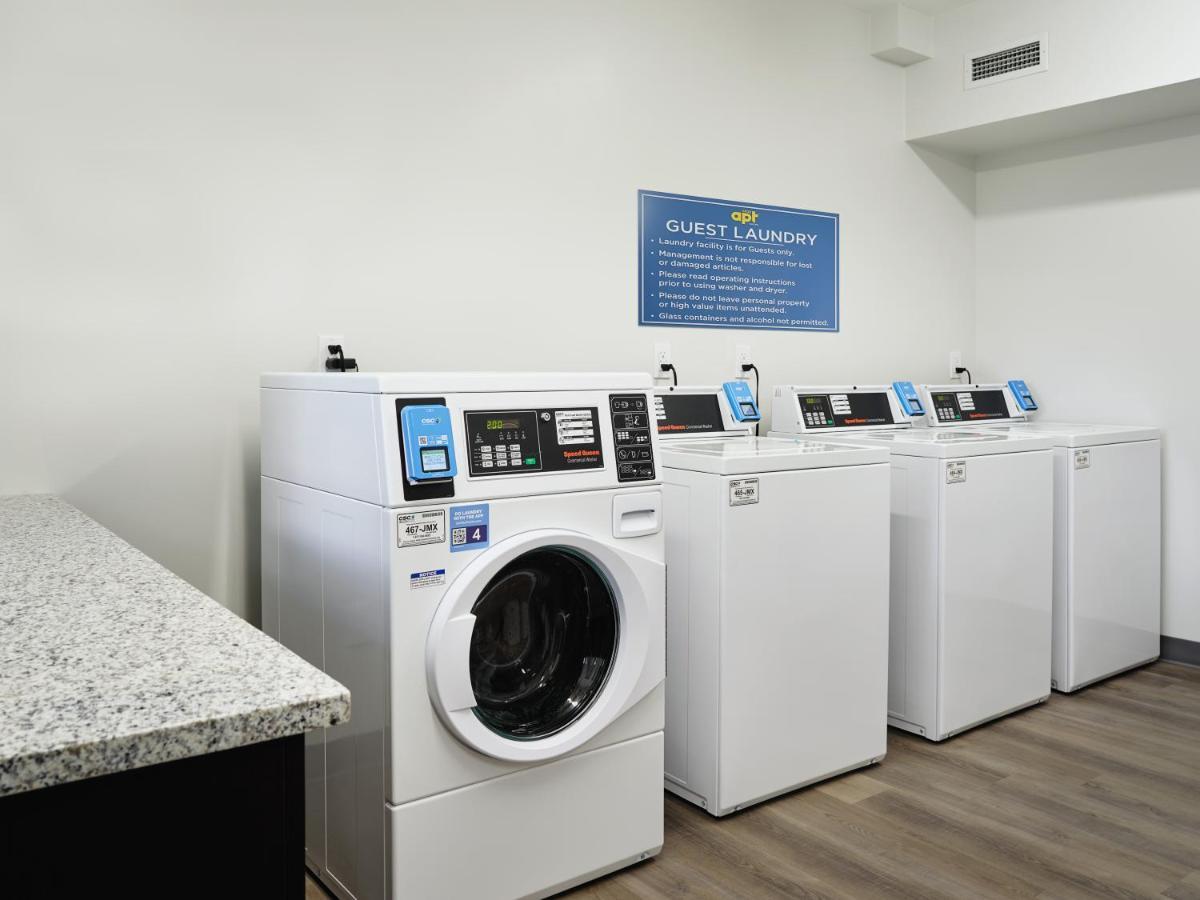 Stayapt Suites San Antonio-Randolph Live Oak Екстер'єр фото