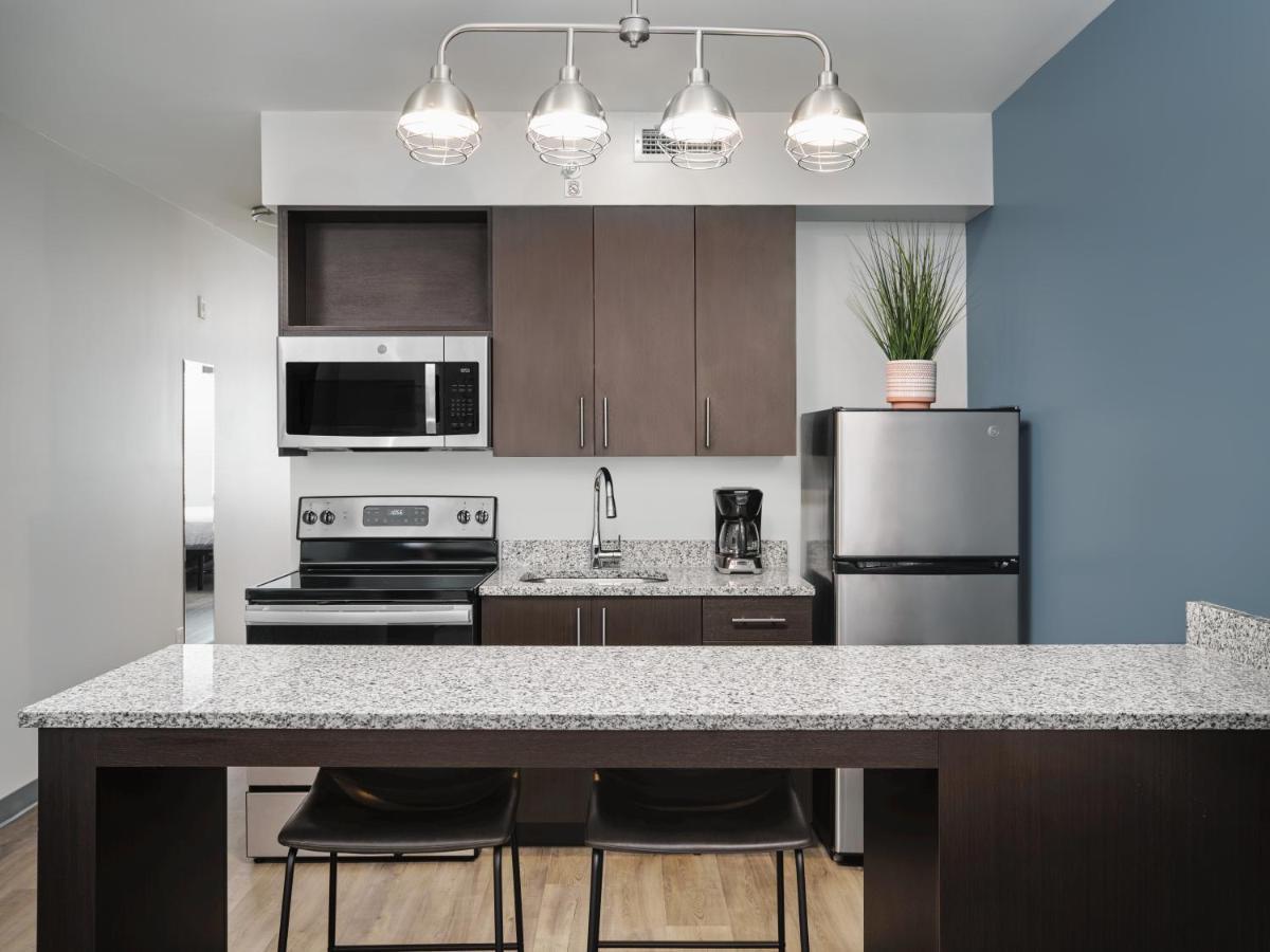 Stayapt Suites San Antonio-Randolph Live Oak Екстер'єр фото