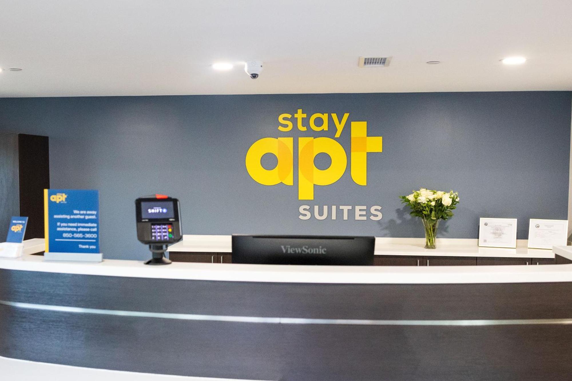 Stayapt Suites San Antonio-Randolph Live Oak Екстер'єр фото